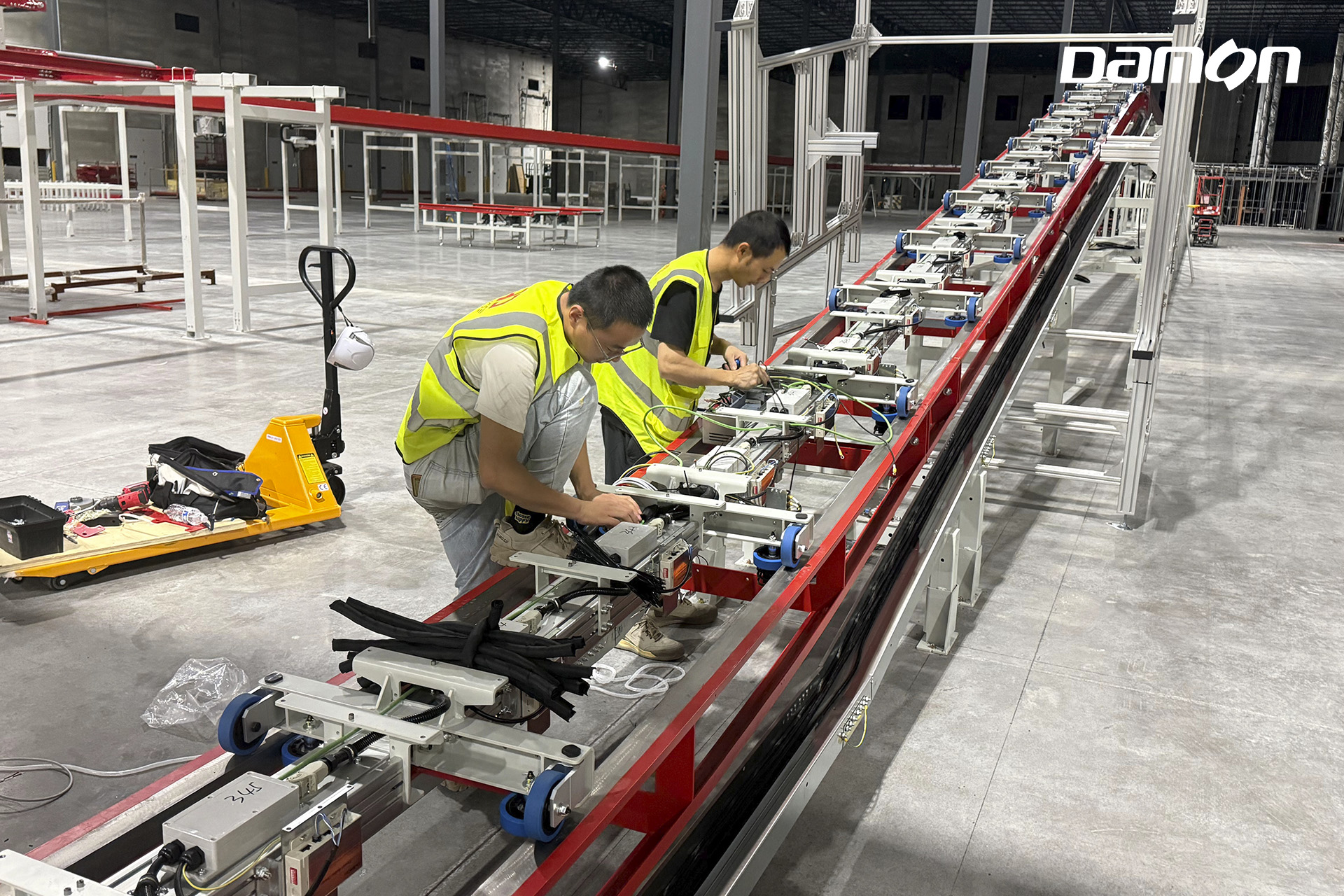 1762155903854645.jpg 服务2.jpg